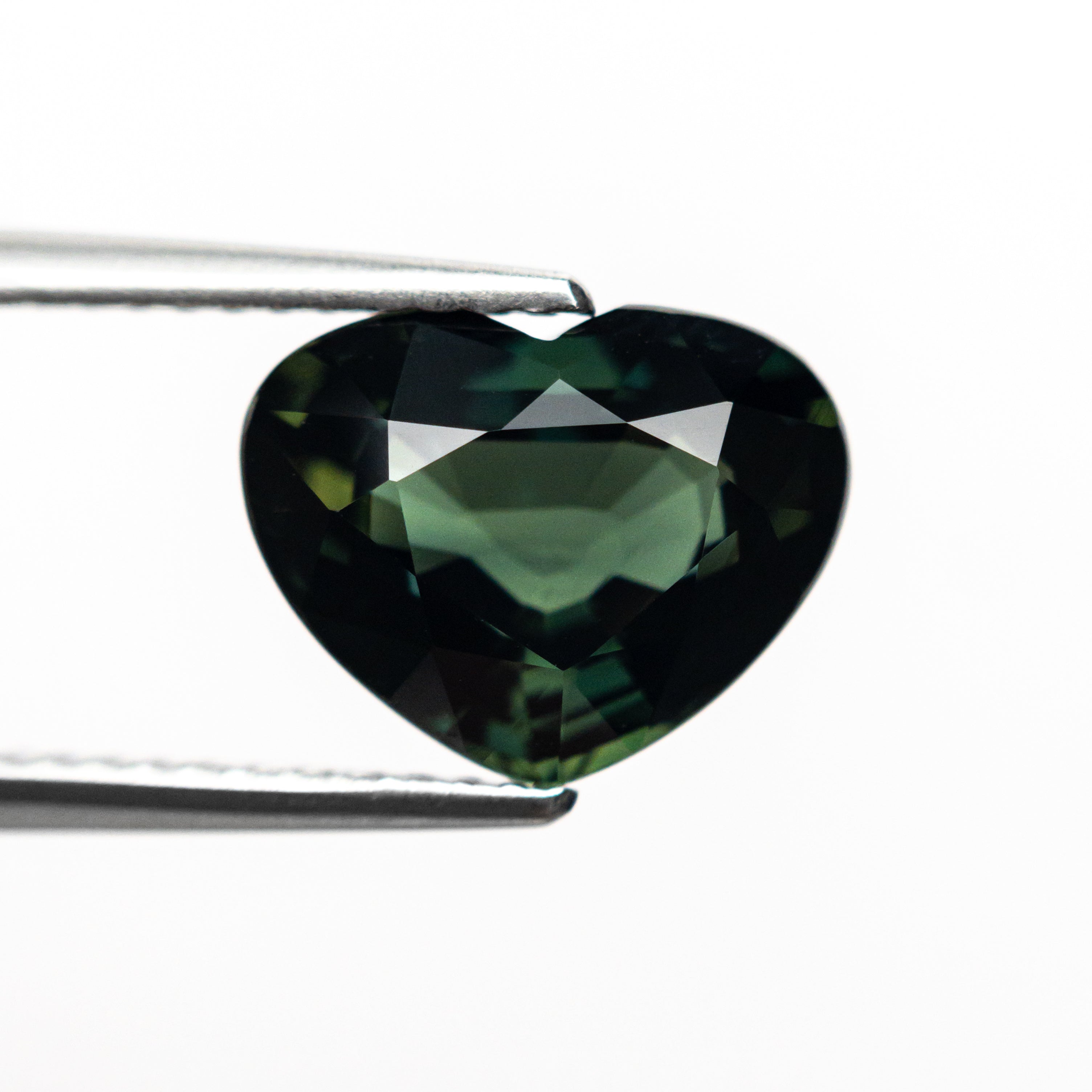 3.75ct 8.36x10.65x5.08mm Heart Brilliant Sapphire 19162-10