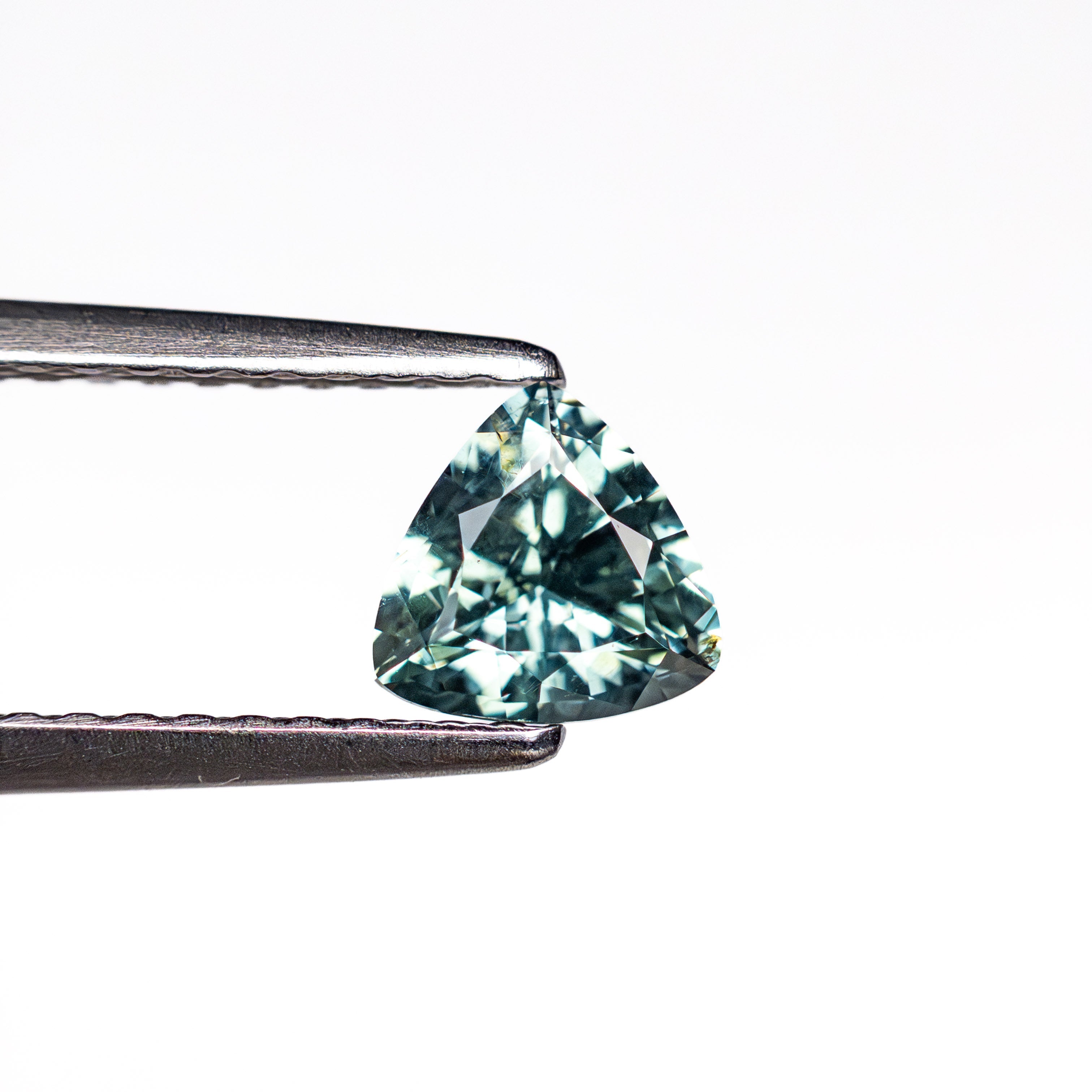 0.63ct 5.16x5.34x3.19mm Trillion Brilliant Sapphire 23692-01