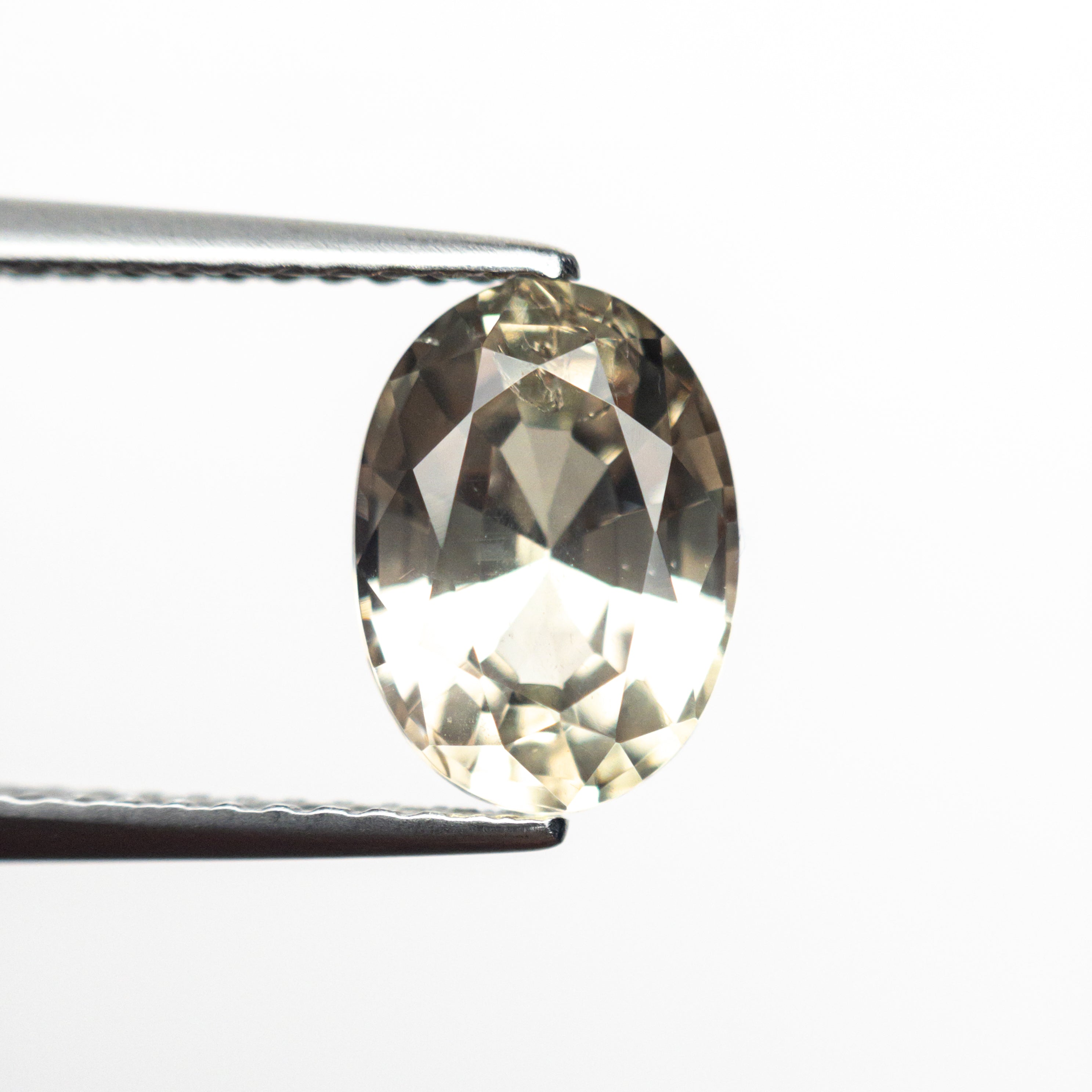 2.22ct 9.03x6.65x4.54mm Oval Brilliant Sapphire 25174-08