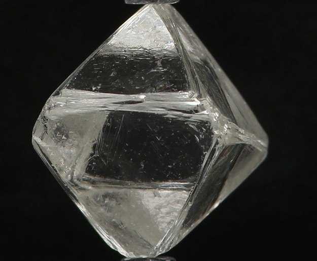 1.70 CMB J VVS1 EX EX Canada Diavik Sourced Canadian GIA 2546662105