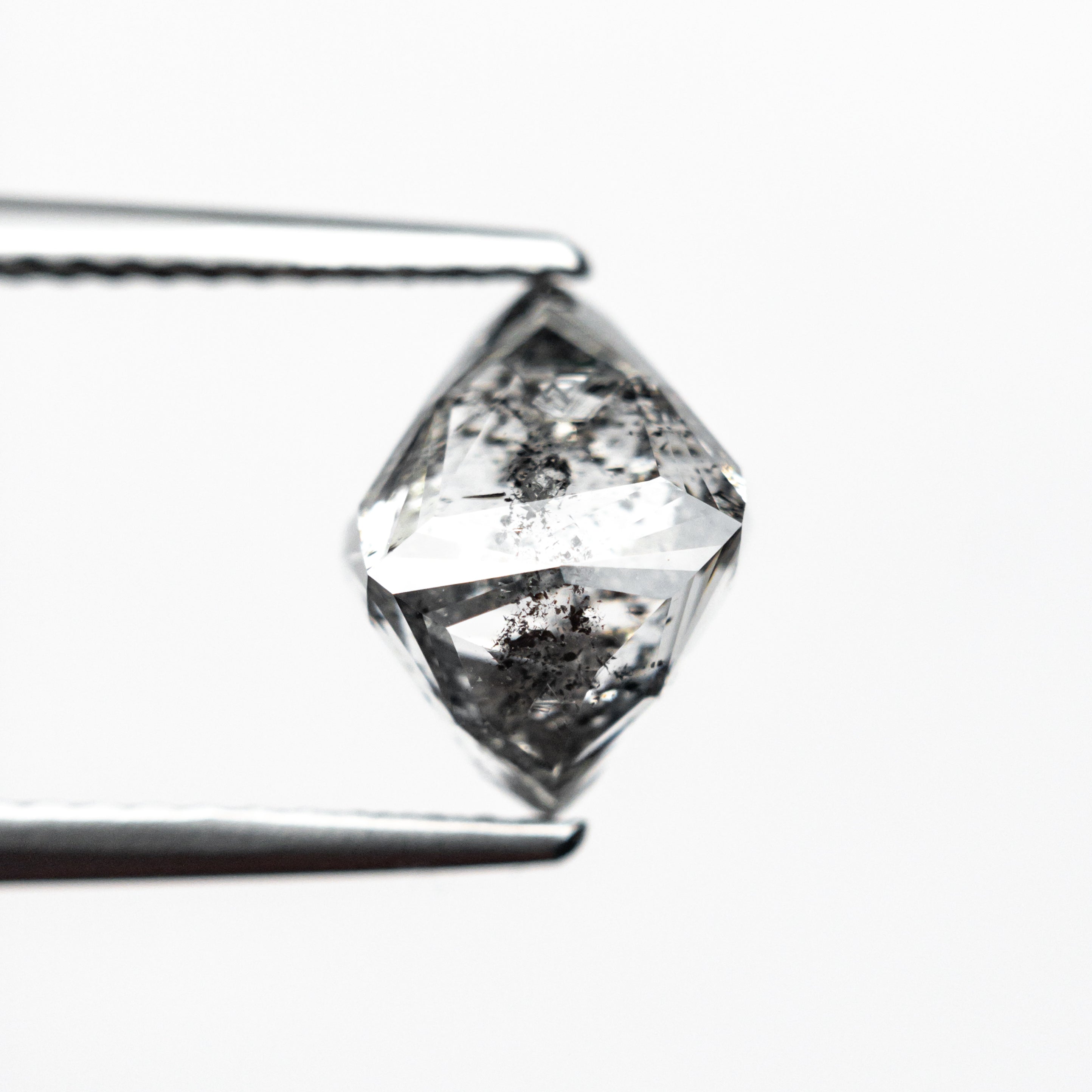 3.89ct 8.91x8.61x6.82mm Octahedron π¨π¦ 25565-01