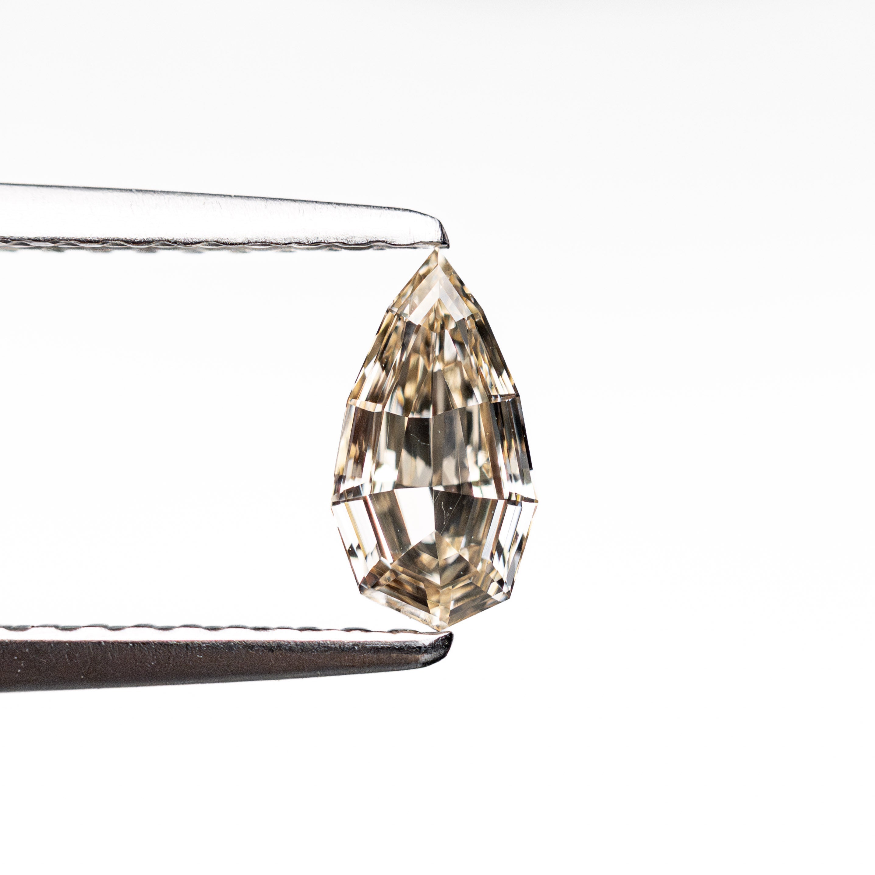 0.38ct 6.98x3.79x2.04mm VS1 C3 Geo Pear Step Cut ๐ฟ๐ฆ 26109-06