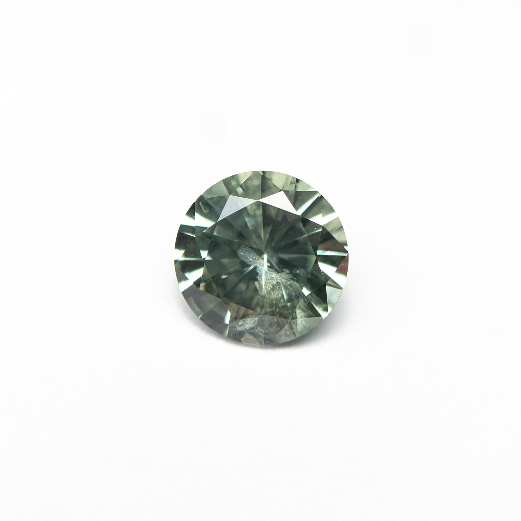 0.76ct 5.55x5.22x3.43mm Round Brilliant Sapphire 26134-03