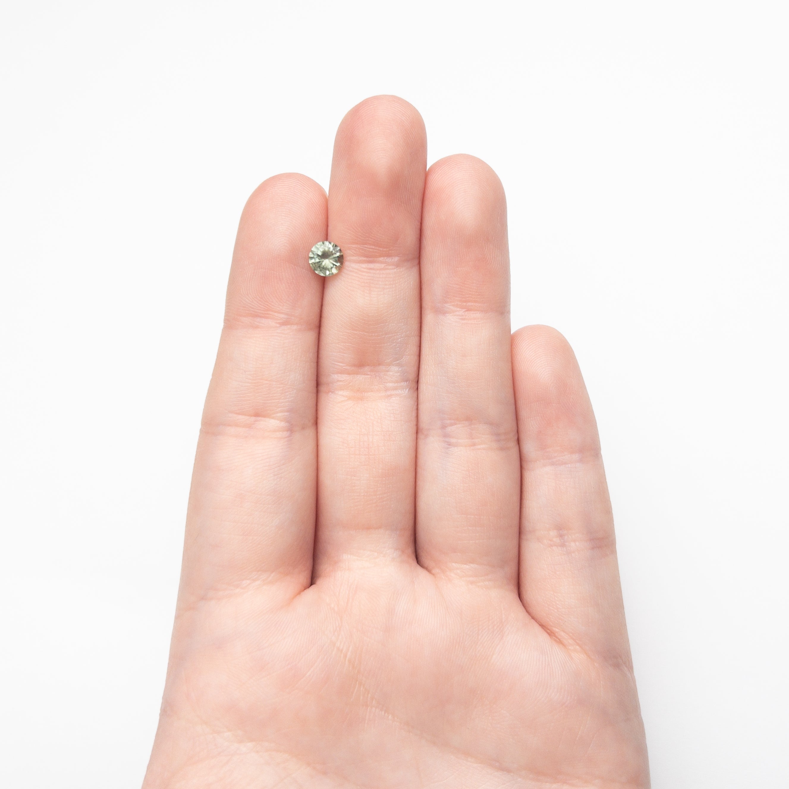 0.80ct 5.56x5.54x3.52mm Round Brilliant Sapphire 26134-26