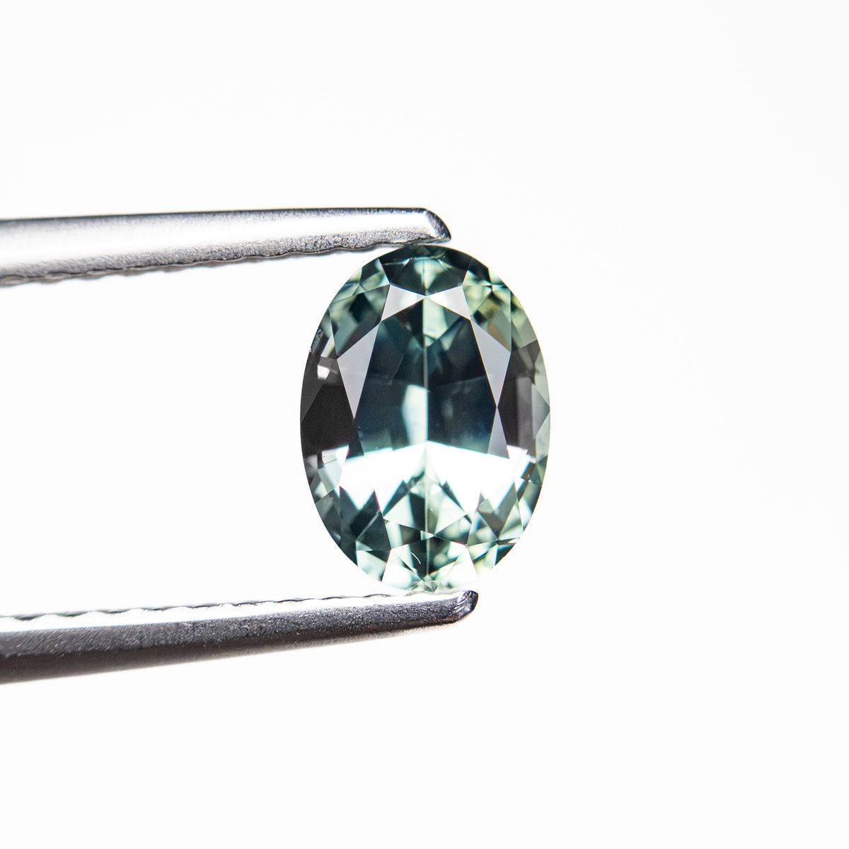 1.05ct 6.86x4.94x3.71mm Oval Brilliant Sapphire 26162-06