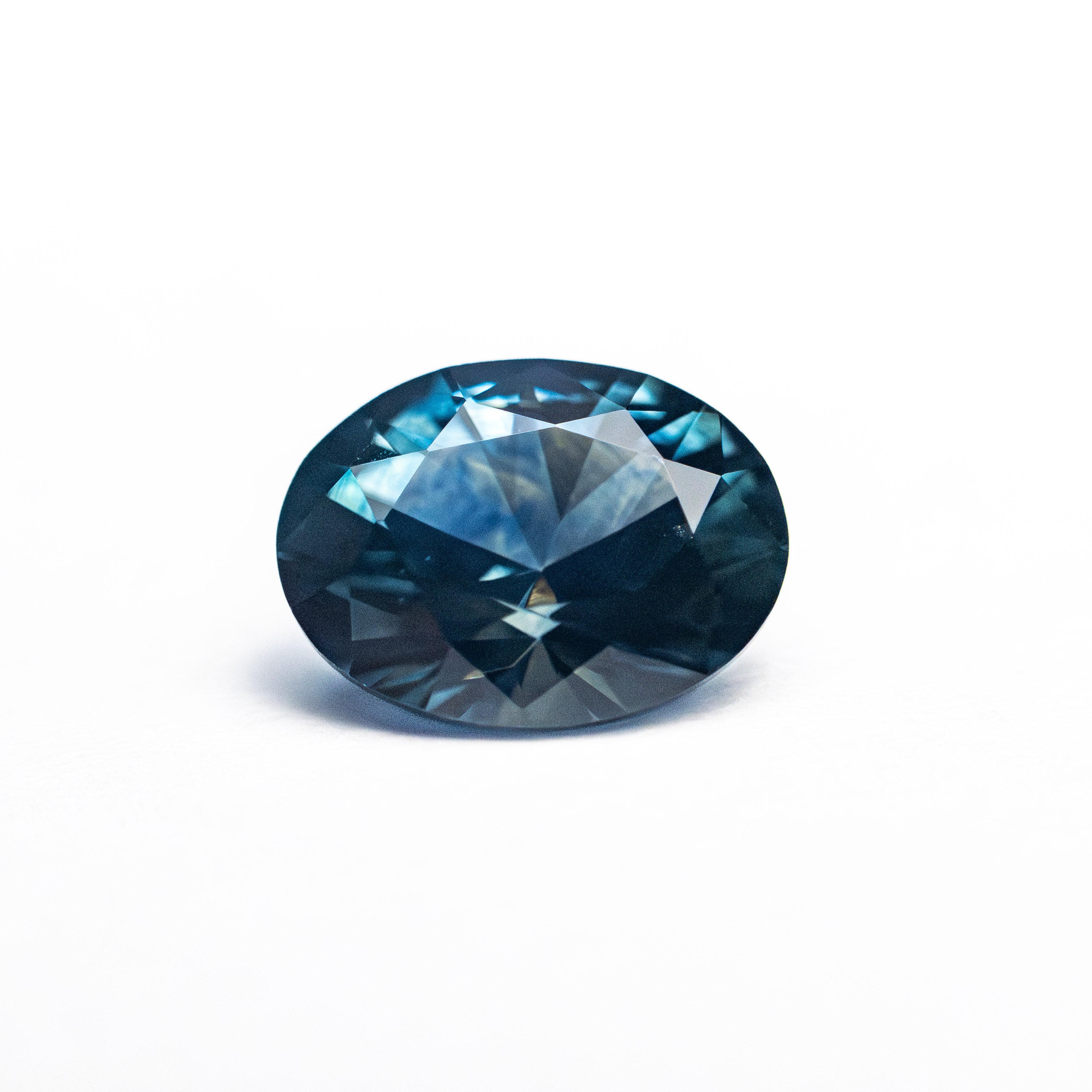 1.37ct 7.70x5.86x4.14mm Oval Brilliant Sapphire 26527-12