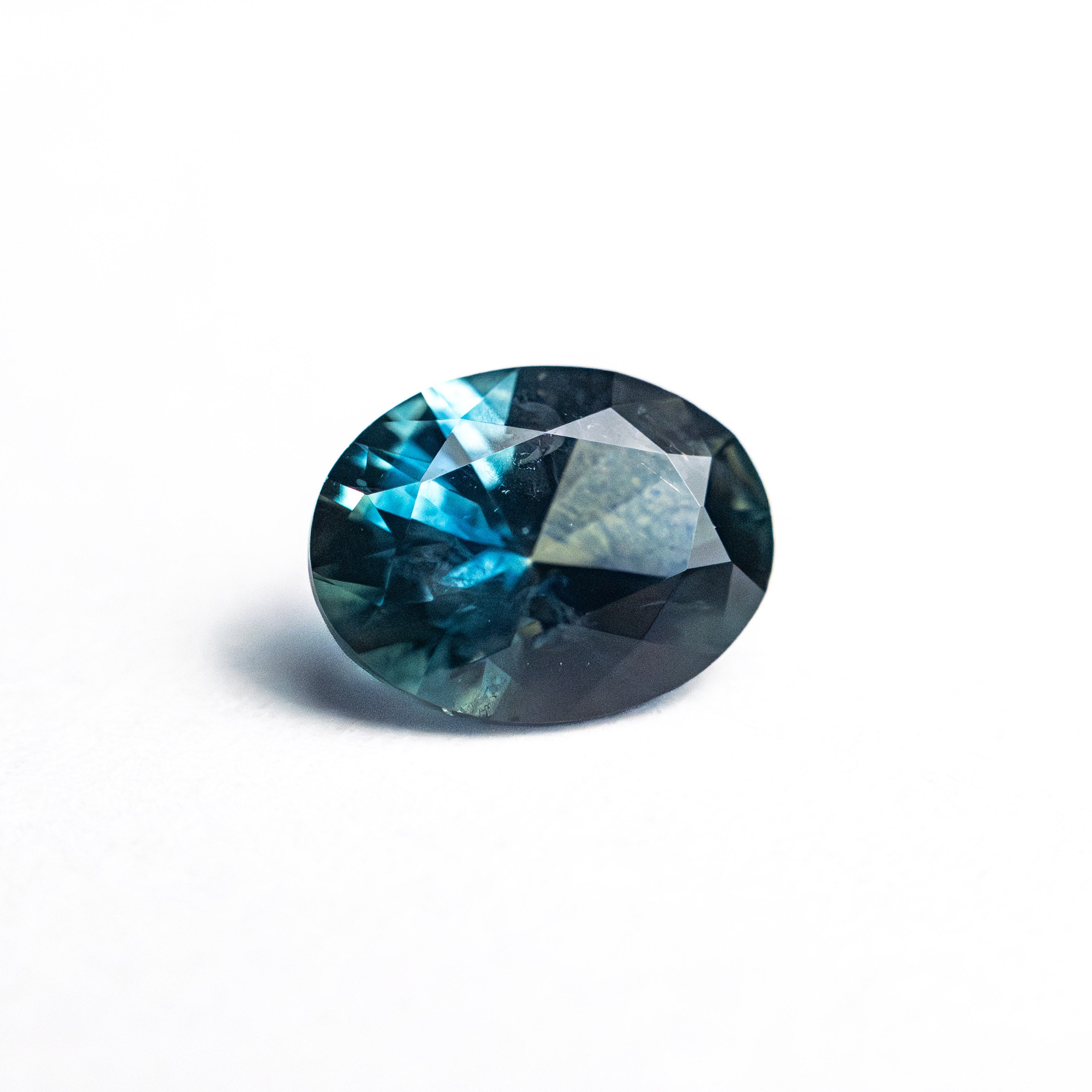 1.25ct 7.50x5.79x3.92mm Oval Brilliant Sapphire 26527-13