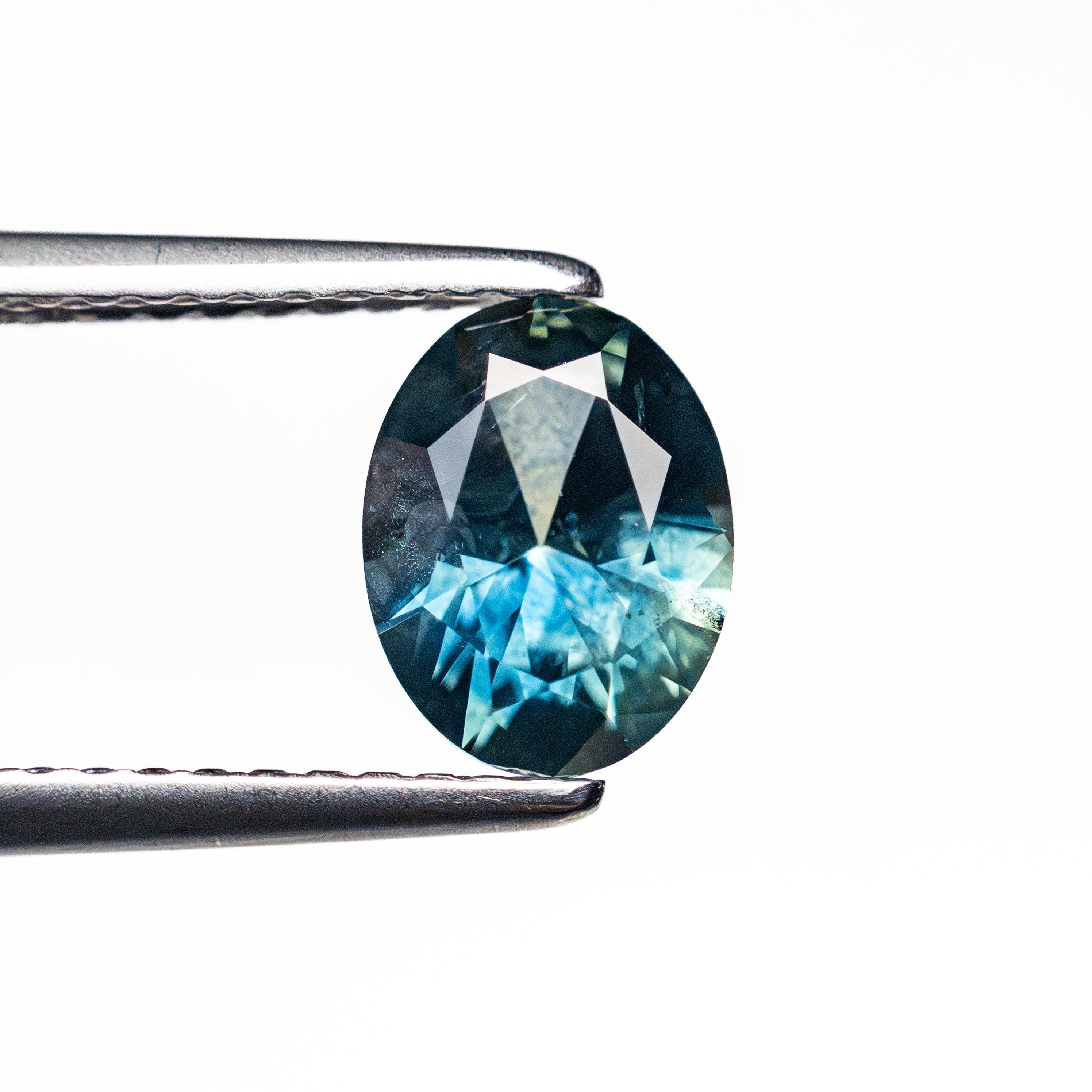 1.25ct 7.50x5.79x3.92mm Oval Brilliant Sapphire 26527-13
