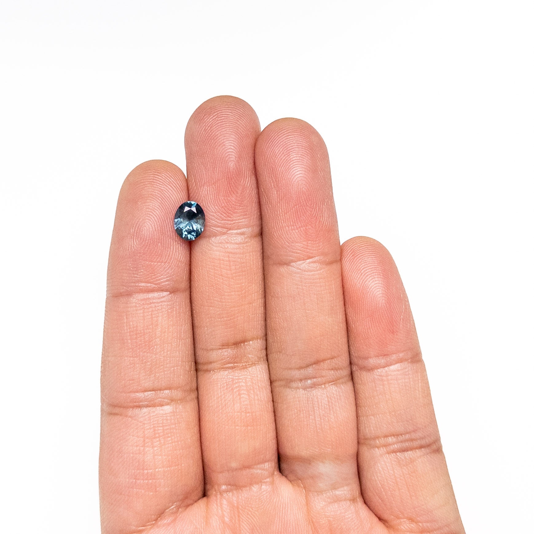 1.44ct 7.56x6.00x4.12mm Oval Brilliant Sapphire 26527-14