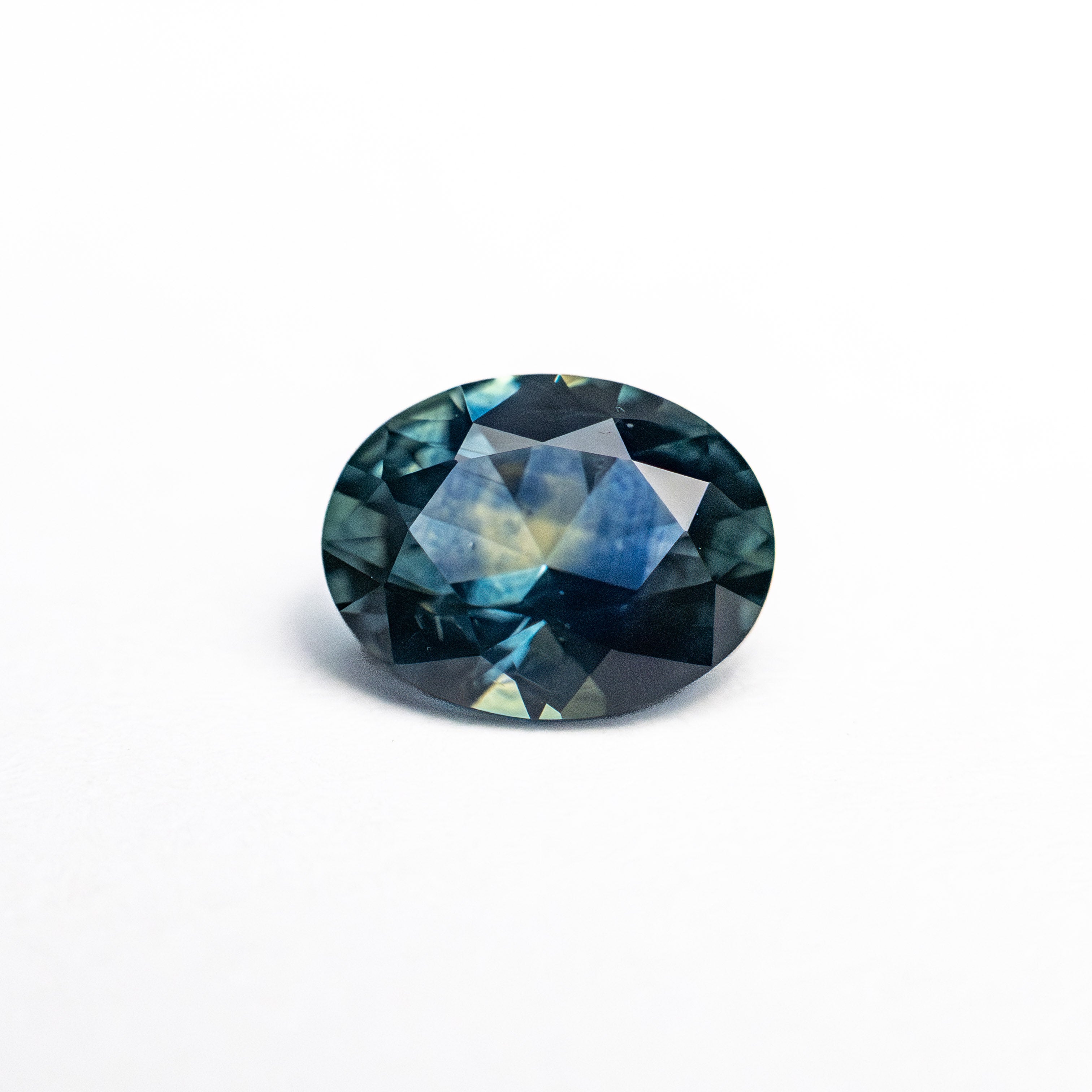 0.99ct 6.99x5.43x3.41mm Oval Brilliant Sapphire 26527-15