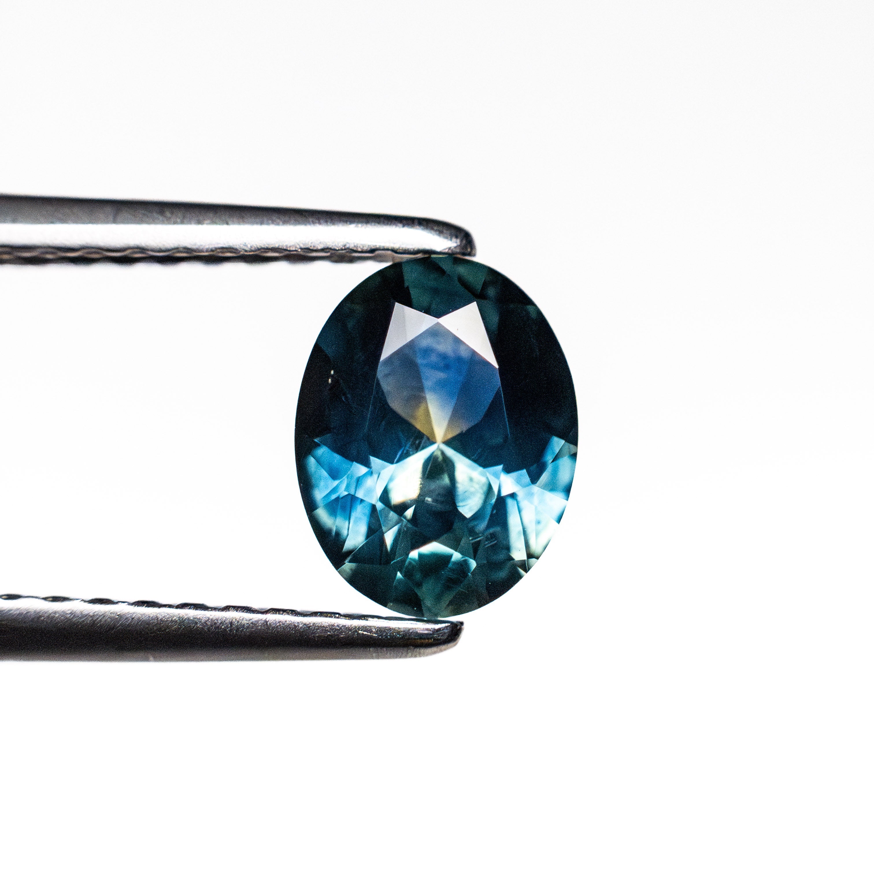 0.99ct 6.99x5.43x3.41mm Oval Brilliant Sapphire 26527-15