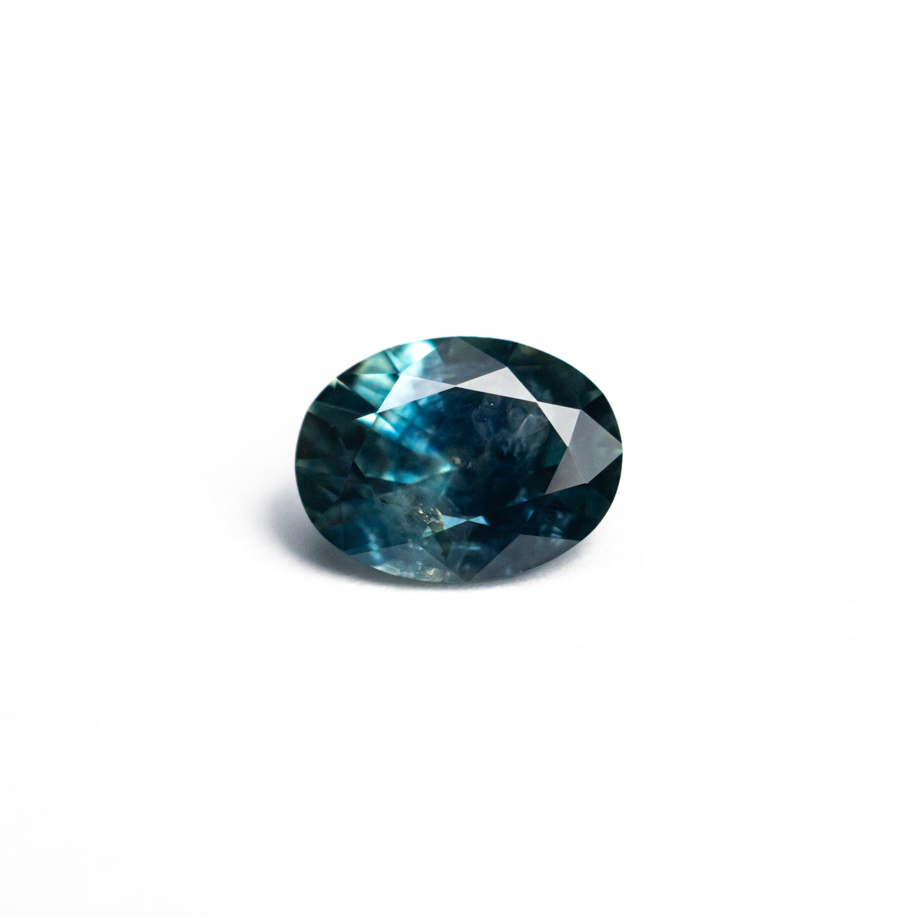 0.88ct 6.74x5.10x3.46mm Oval Brilliant Sapphire 26527-20