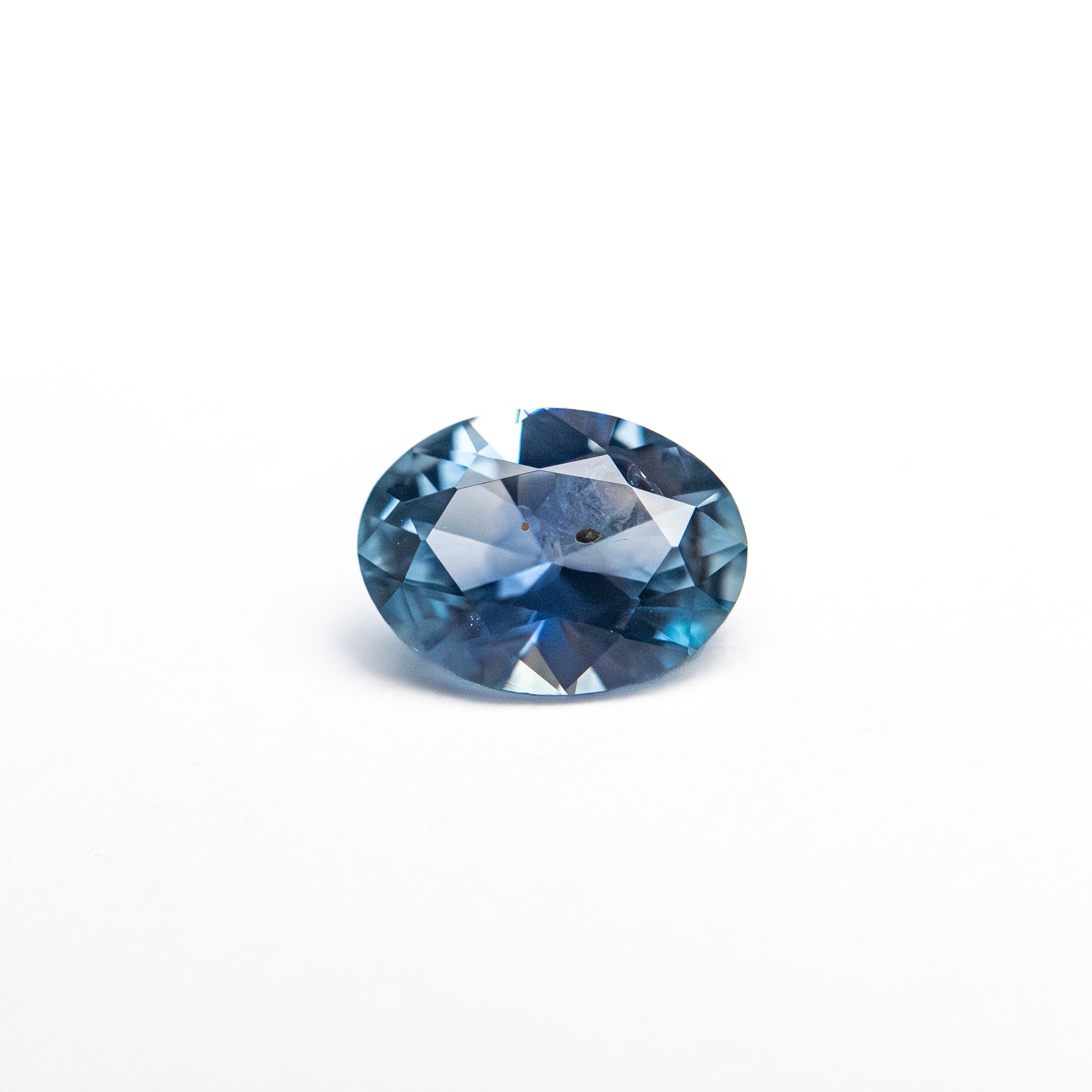0.58ct 6.01x4.47x2.89mm Oval Brilliant Sapphire 26667-09