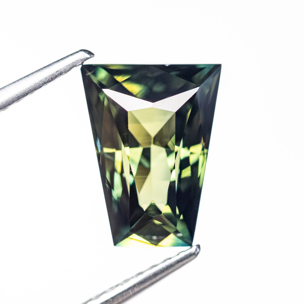 3.29ct 10.12x7.75x5.43mm Trapezoid Brilliant Cut Sapphire 27143-01