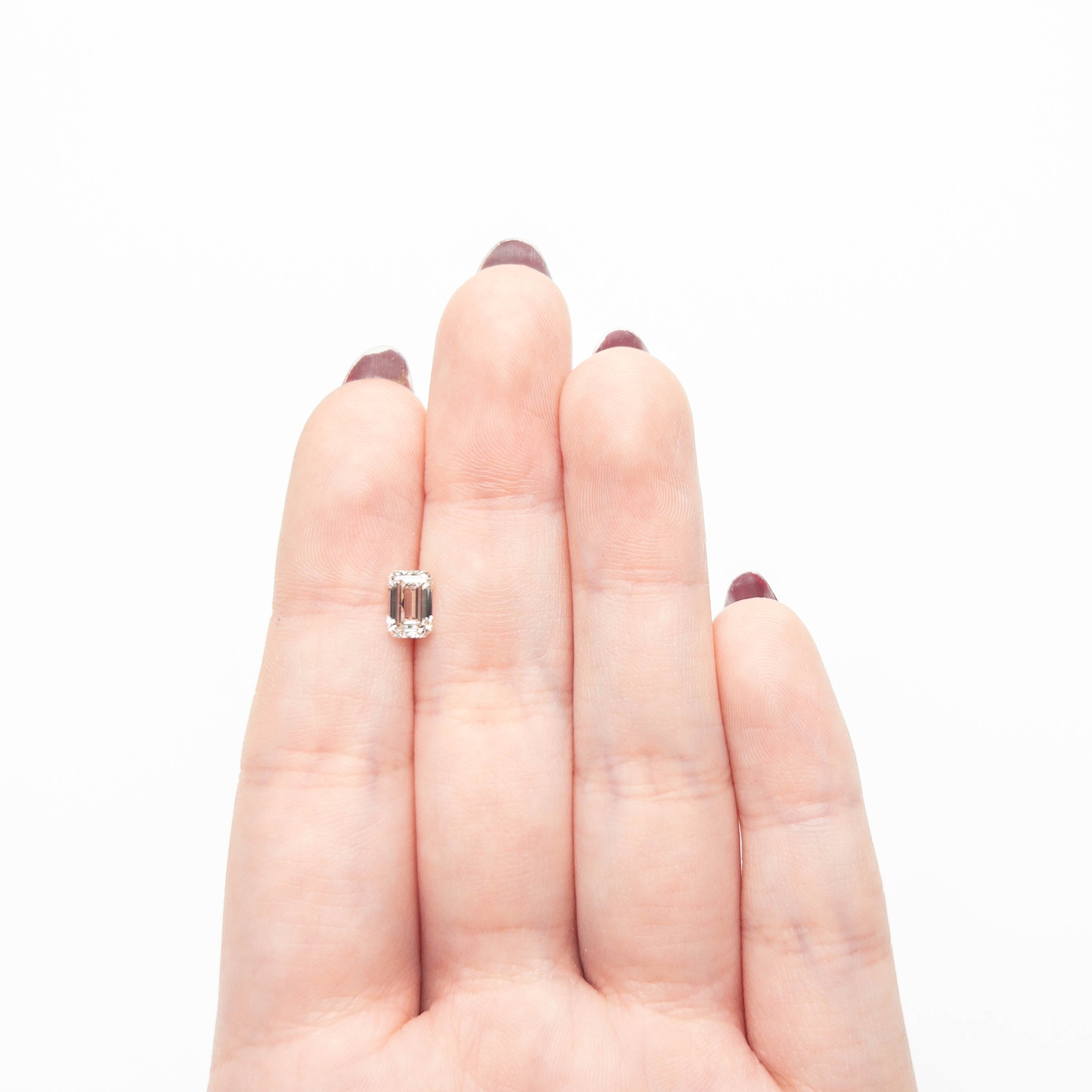 1.00ct 7.01x4.58x3.07mm VVS2 J Cut Corner Rectangle Step π¨π¦ Cut 27376-13