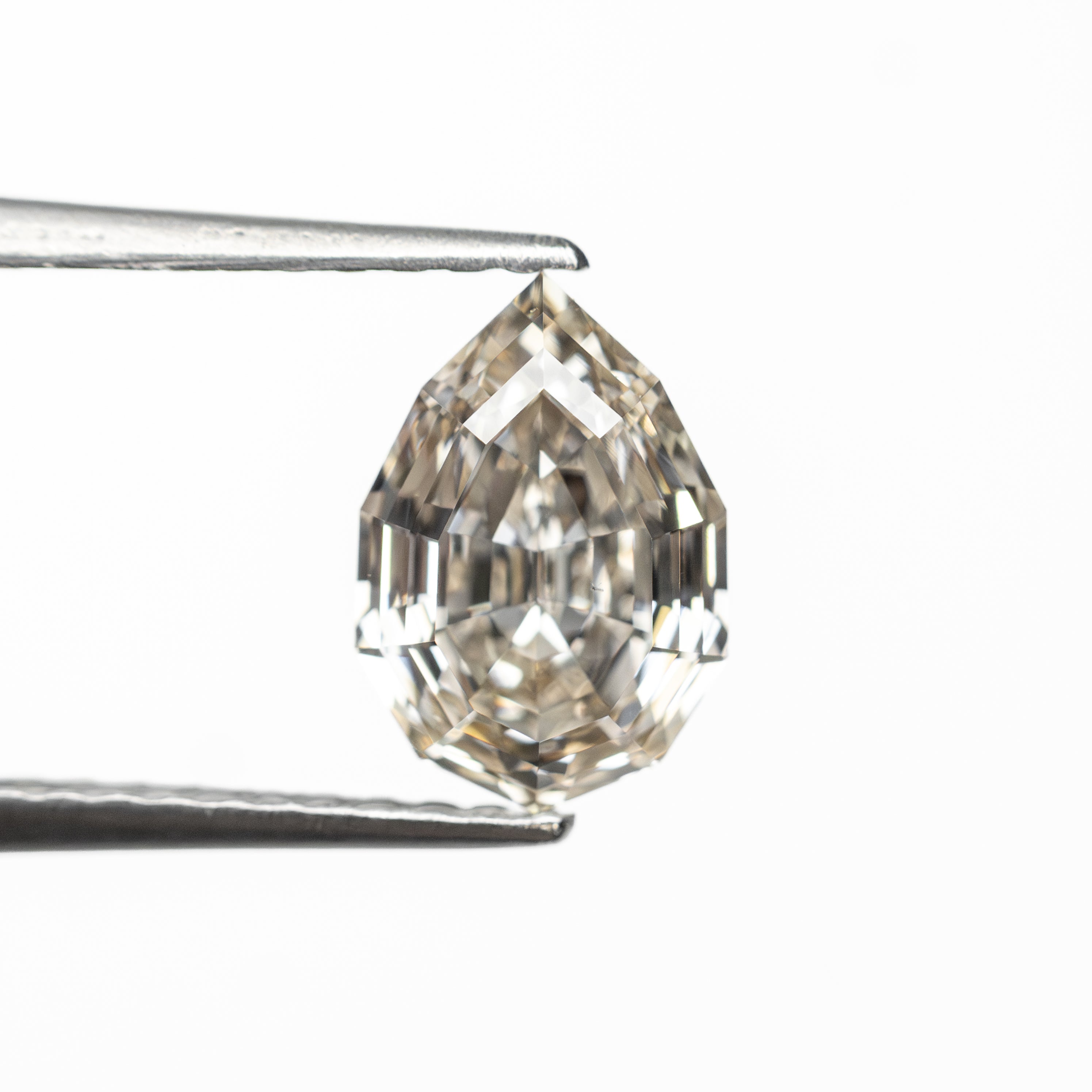 1.30ct 8.27x5.66x3.99mm SI1 Q-R Geo Pear Step Cut π¨π¦ 27579-01