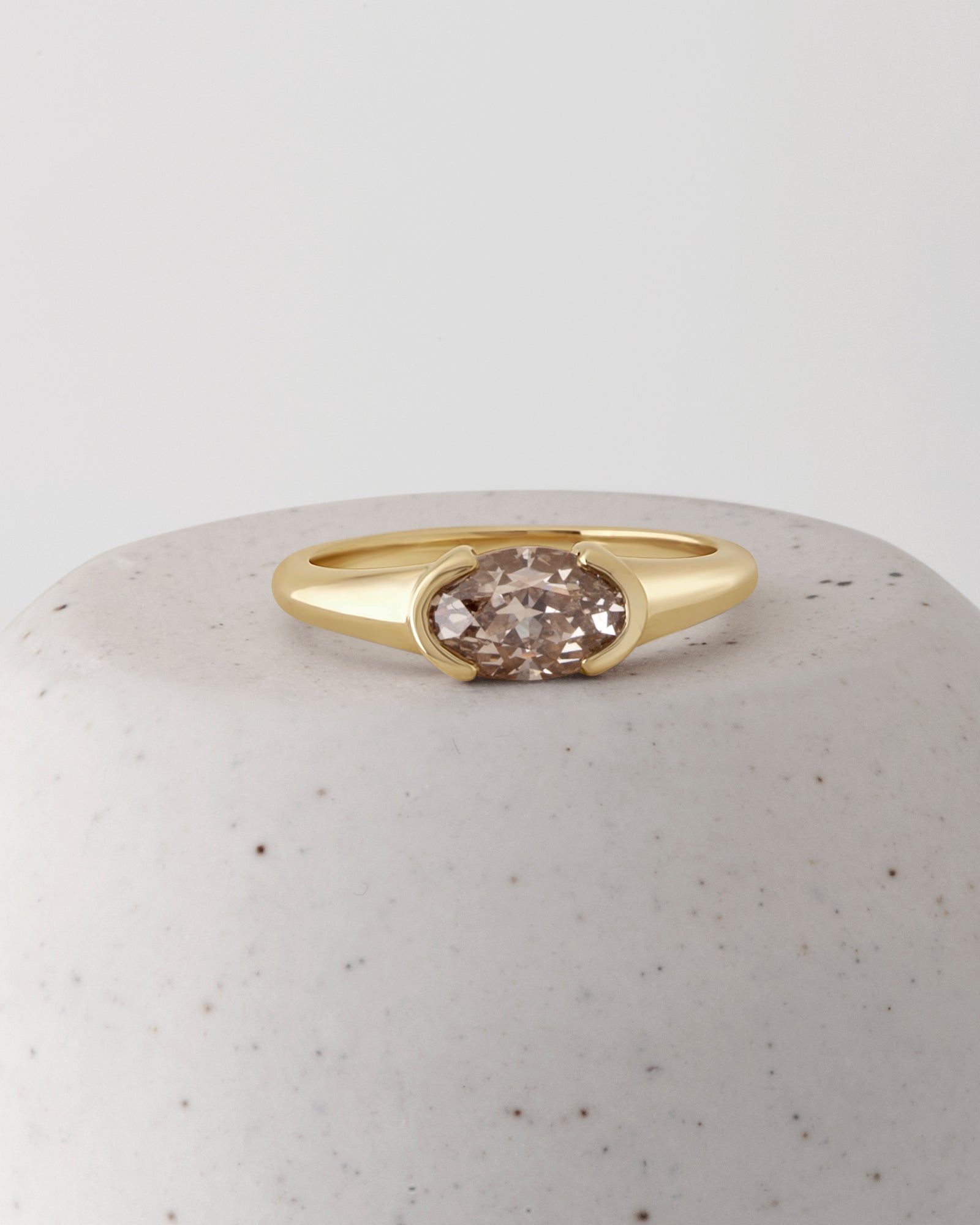 Toni Ring - Modern Antique Moval