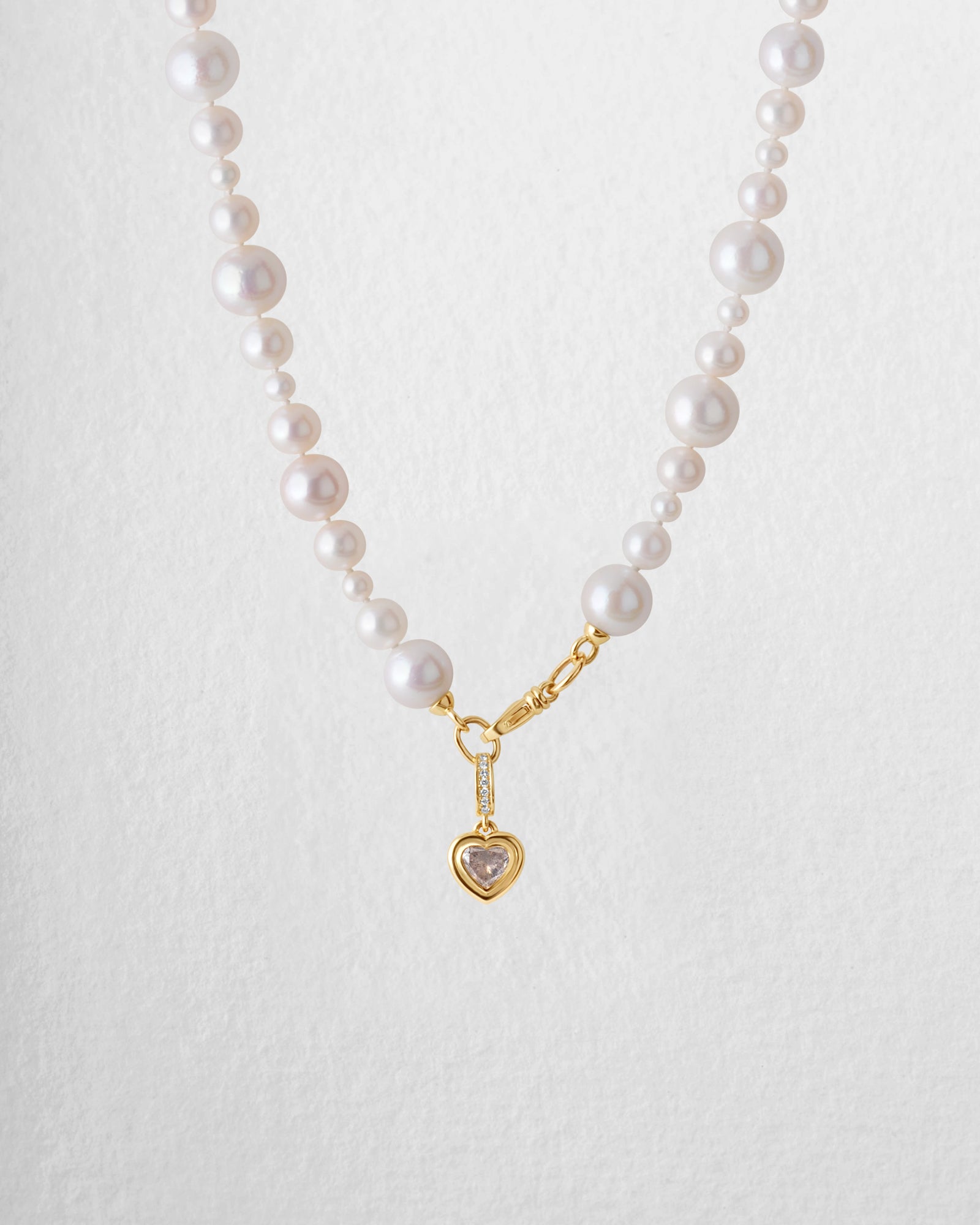 Sol Pendant - Fancy White Heart Diamond