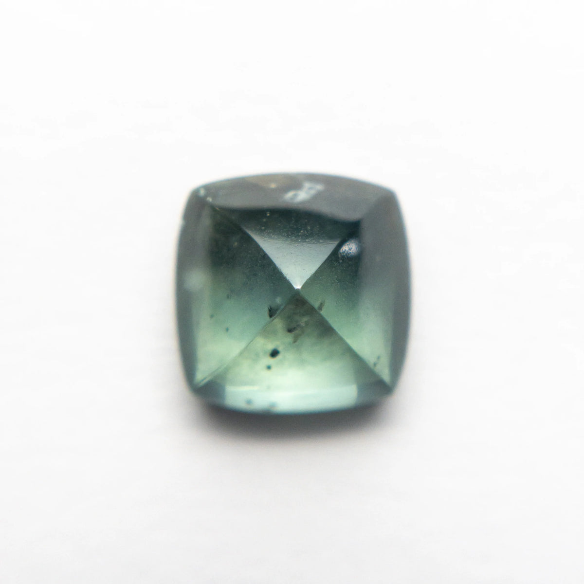【YOURNUS】Garnet Pigment Half Sleeve 22444-013.44ct7.78x7.74x5.