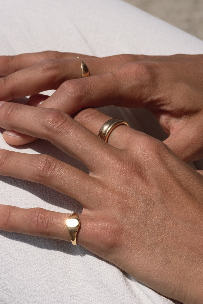 Oval Signet Ring - Small