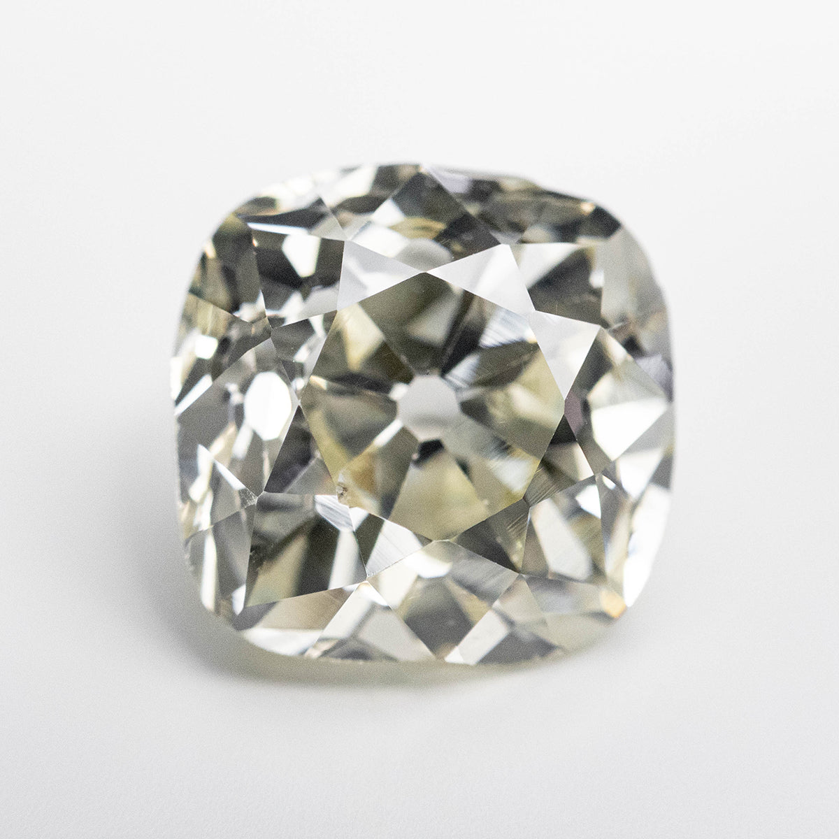 Everything You Need to Know About Antique vs Modern Antique Diamonds
