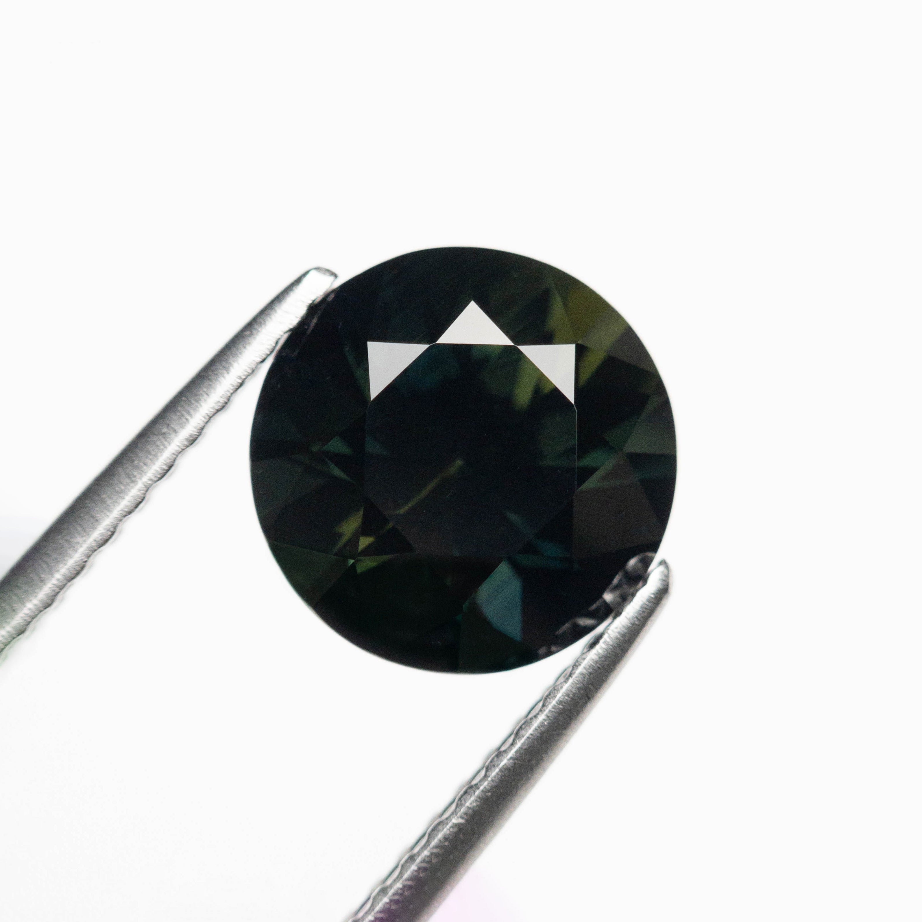 2.71ct 8.47x8.40x5.65mm Round Brilliant Sapphire 20992-05