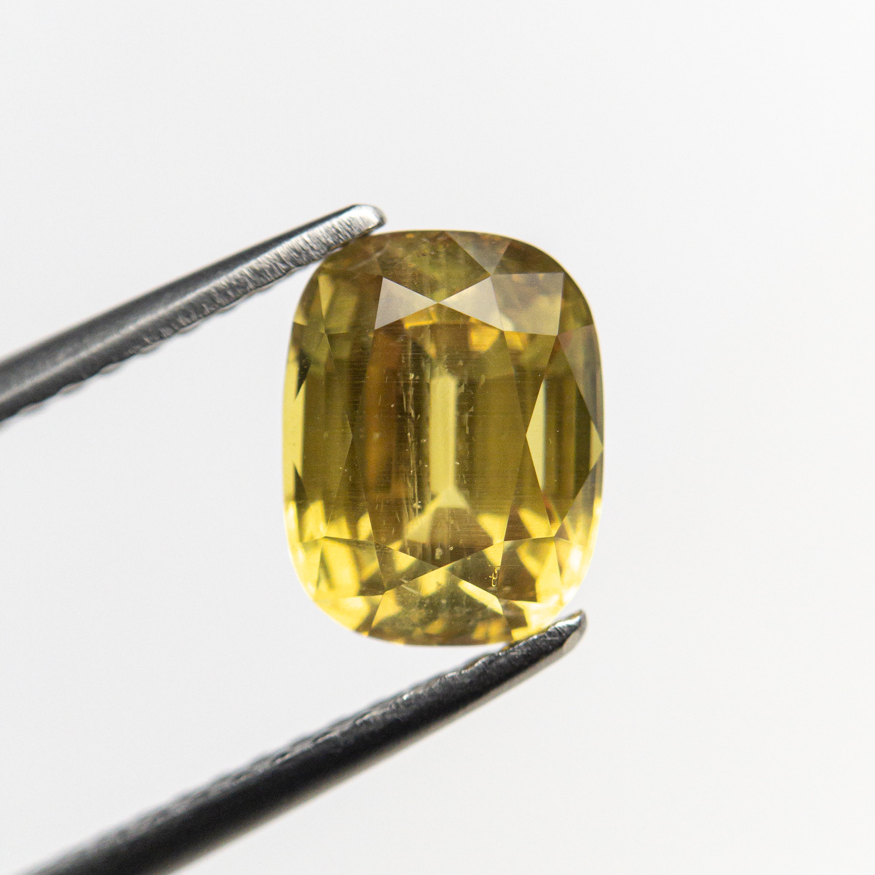 2.24ct 7.72x5.94x4.99mm Cushion Brilliant Cut Sapphire 21574-01