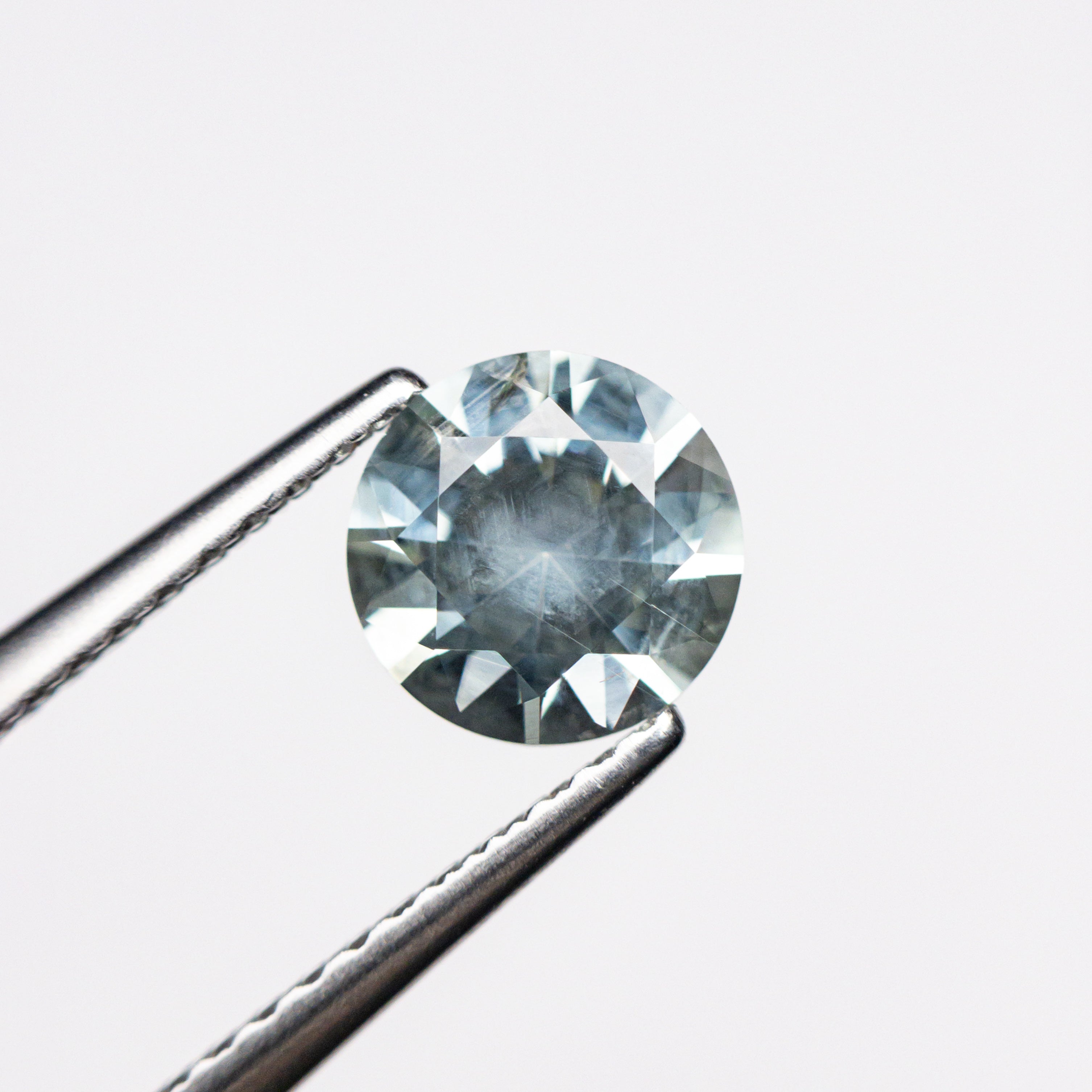 0.98ct 6.12x6.07x3.89mm Round Brilliant Sapphire 23686-10