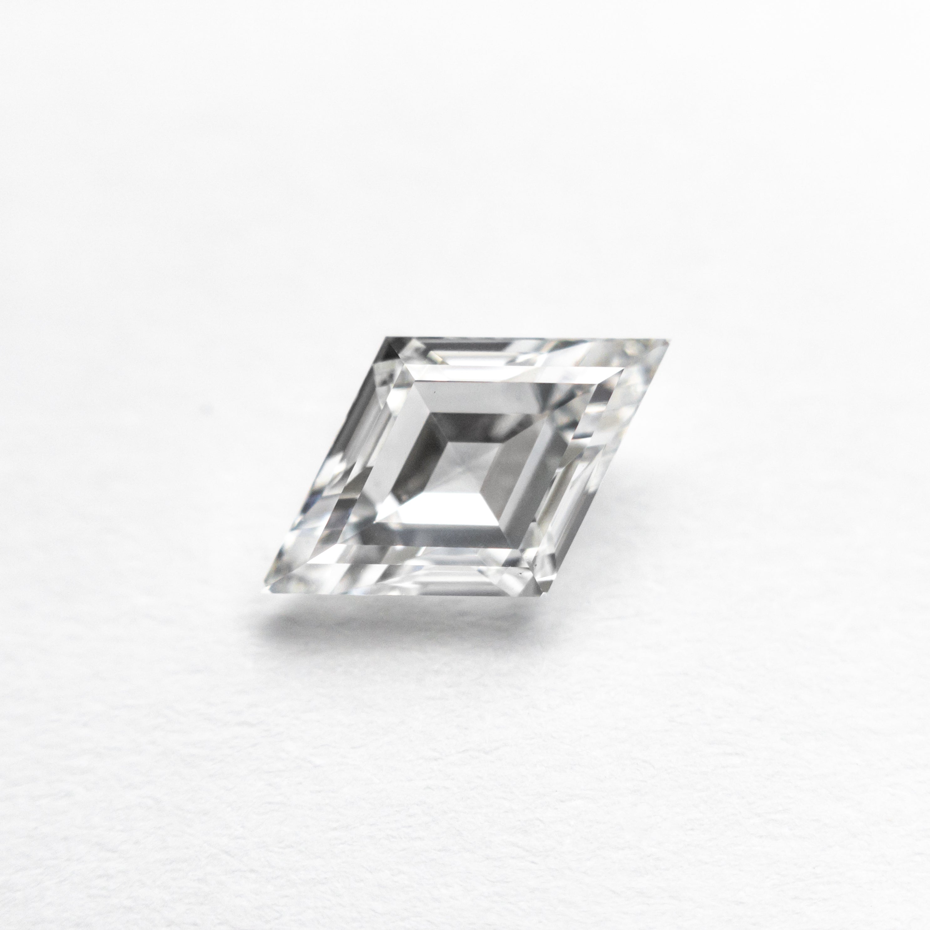 1.01ct 9.52x5.98x3.30mm GIA VS2 E Lozenge Step Cut 25709-01