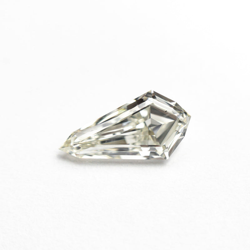 0.91ct 9.95x5.23x2.88mm SI1 K Shield Step Cut 25955-01