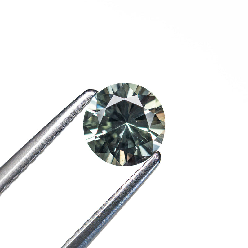 0.77ct 5.47x5.53x3.56mm Round Brilliant Sapphire 26134-11