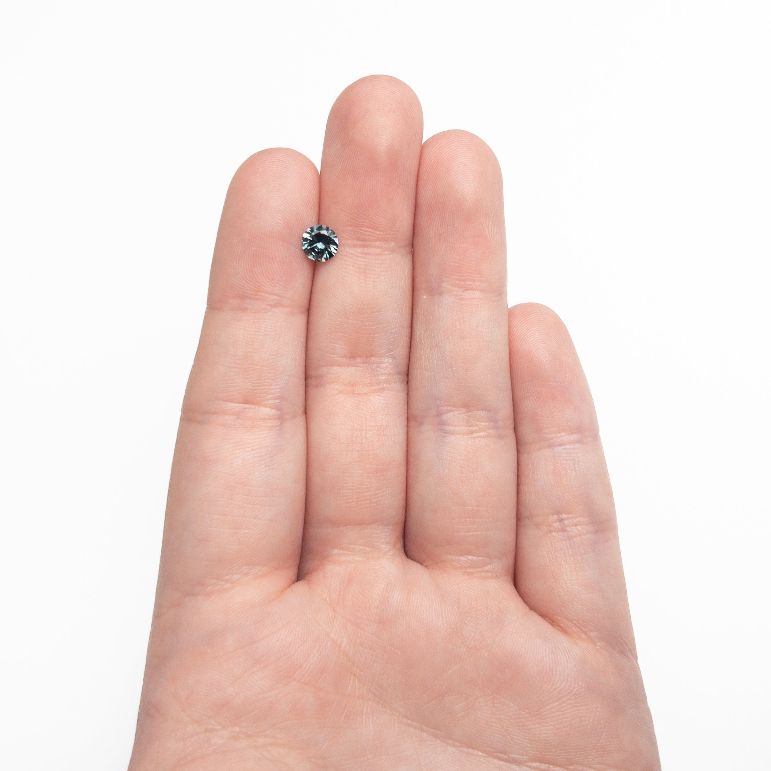 0.75ct 5.54x5.53x3.42mm Round Brilliant Sapphire 26134-13