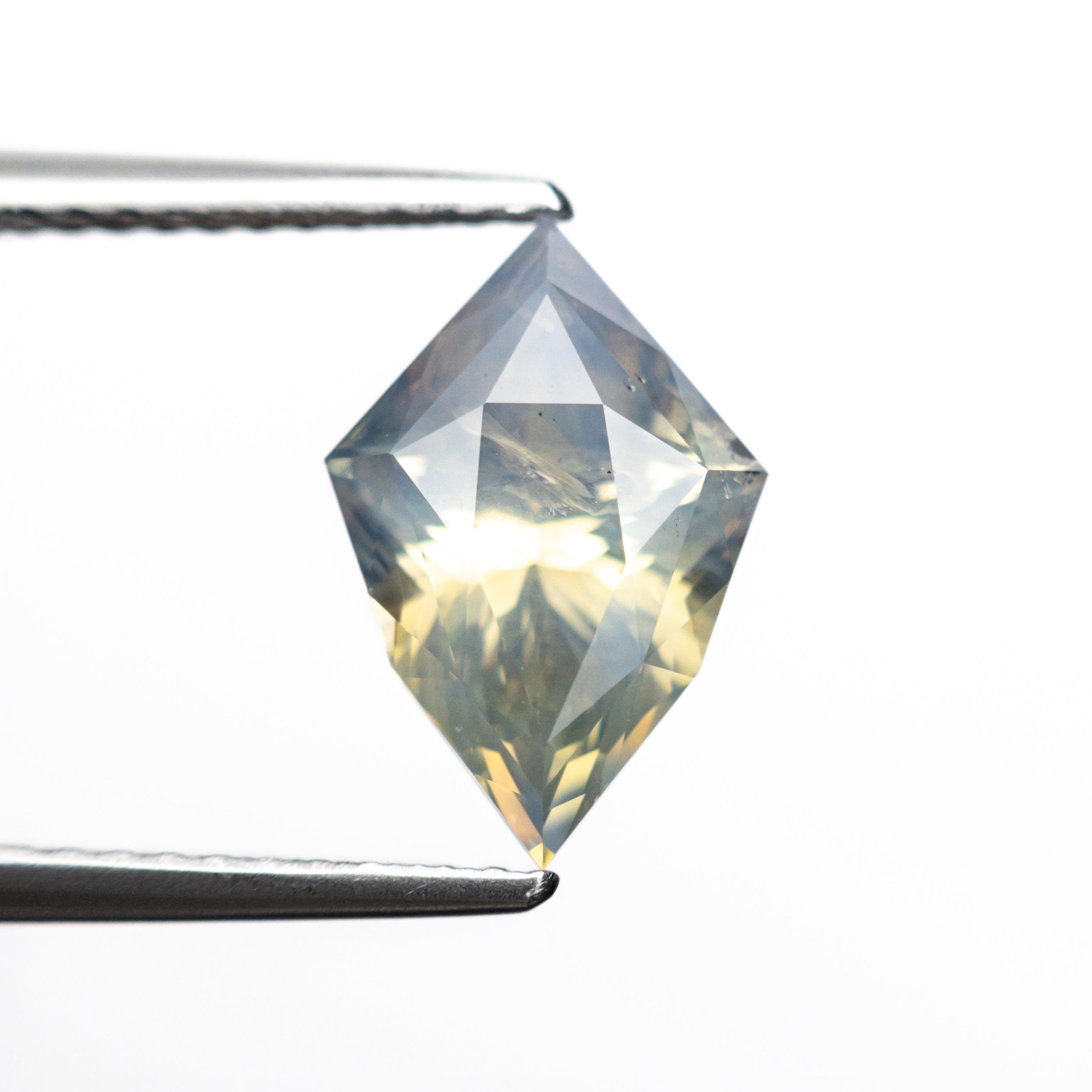3.11ct 11.53x7.83x5.67mm Kite Brilliant Sapphire 26381-01