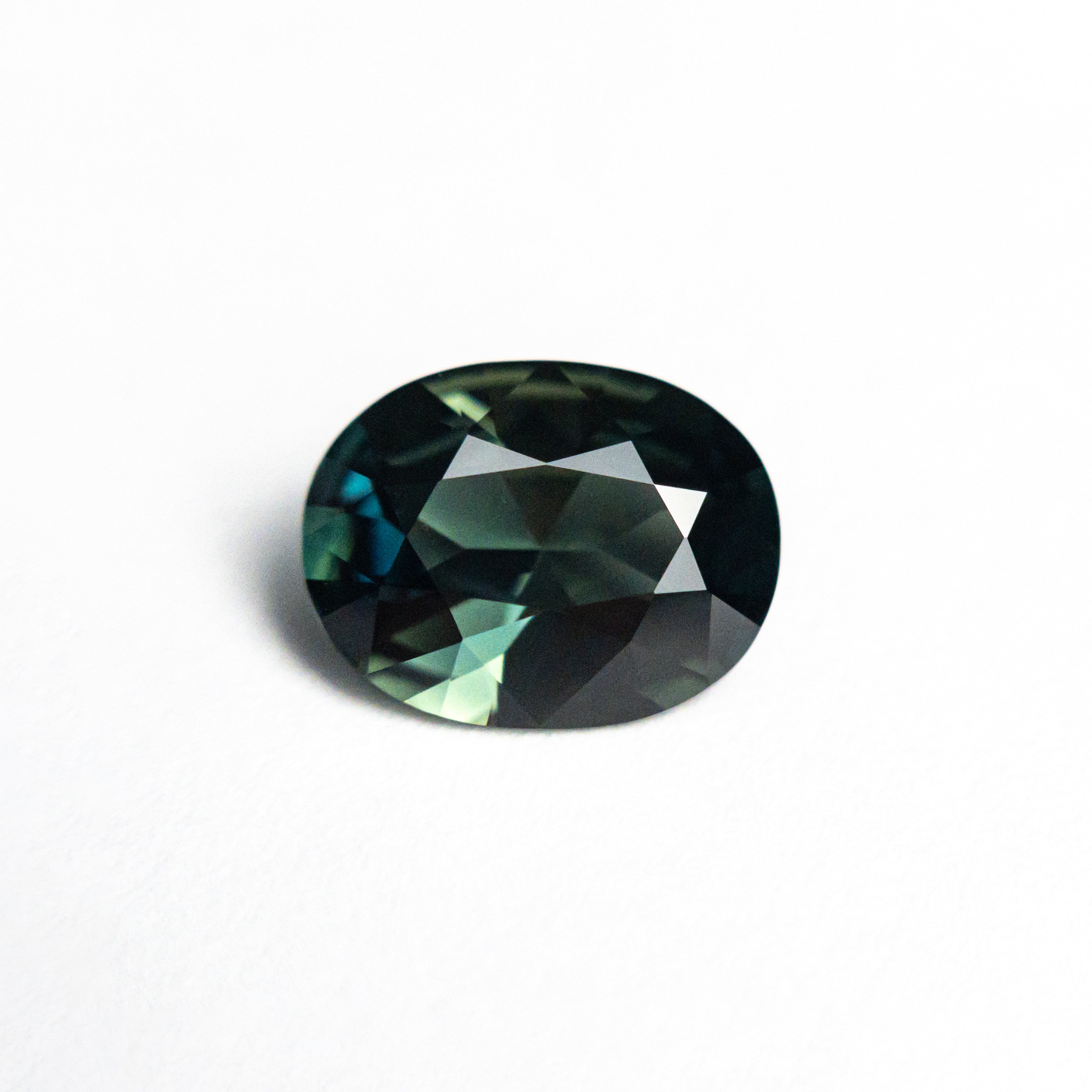1.67ct 8.57x6.59x3.81mm Oval Brilliant Sapphire 26622-07