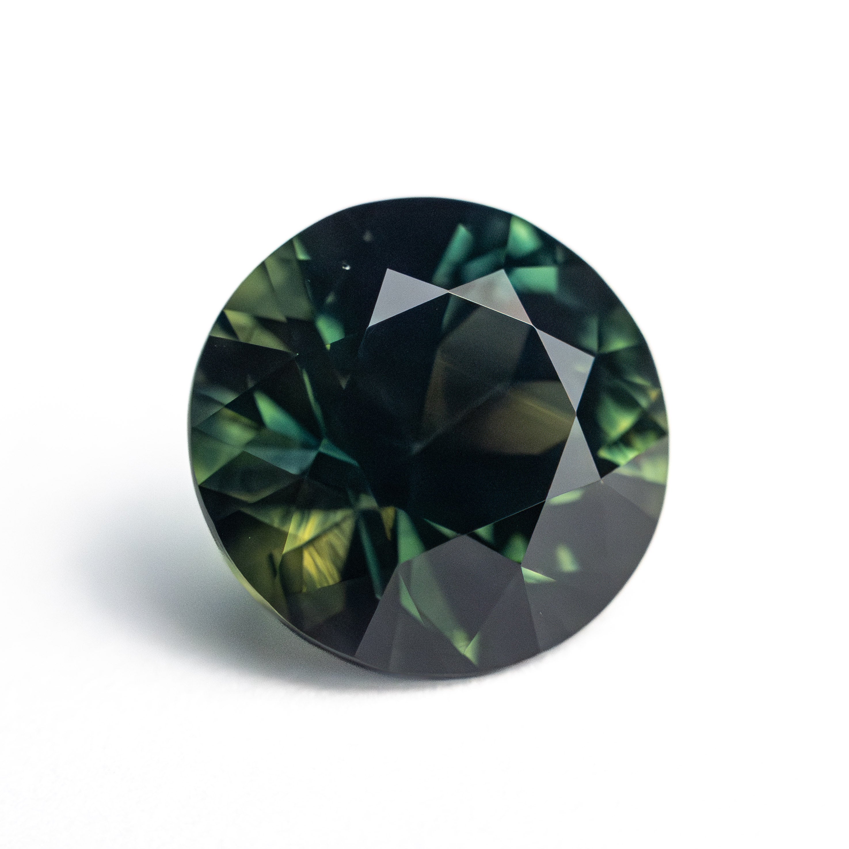 4.02ct 9.60x9.61x6.36mm Round Brilliant Sapphire 26625-04