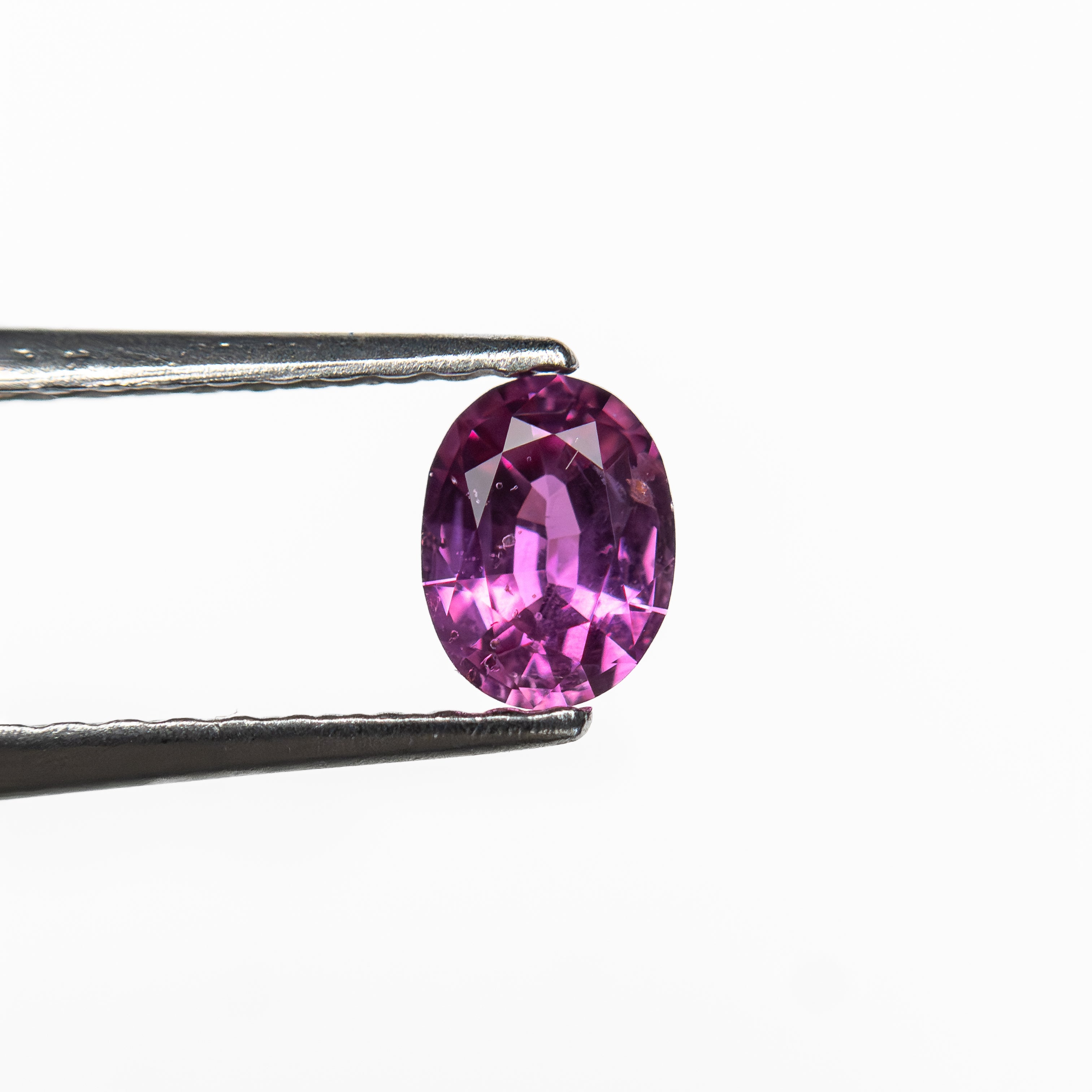 0.39ct 5.01x3.80x2.43mm Oval Brilliant Sapphire 27956-11