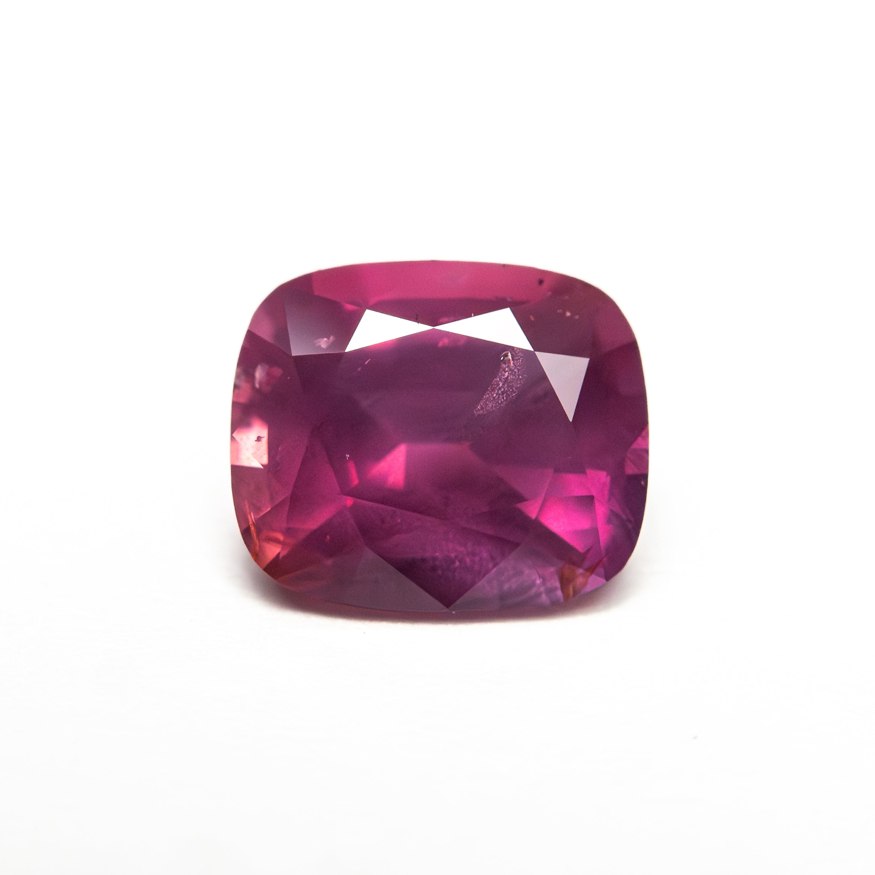 1.83ct 7.67x6.51x4.31mm Cushion Brilliant Sapphire 27957-12