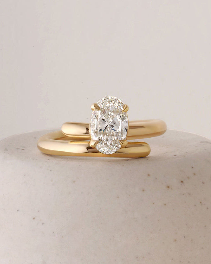 Barrel Ring - Oval Brilliant Cut Canadian Diamond