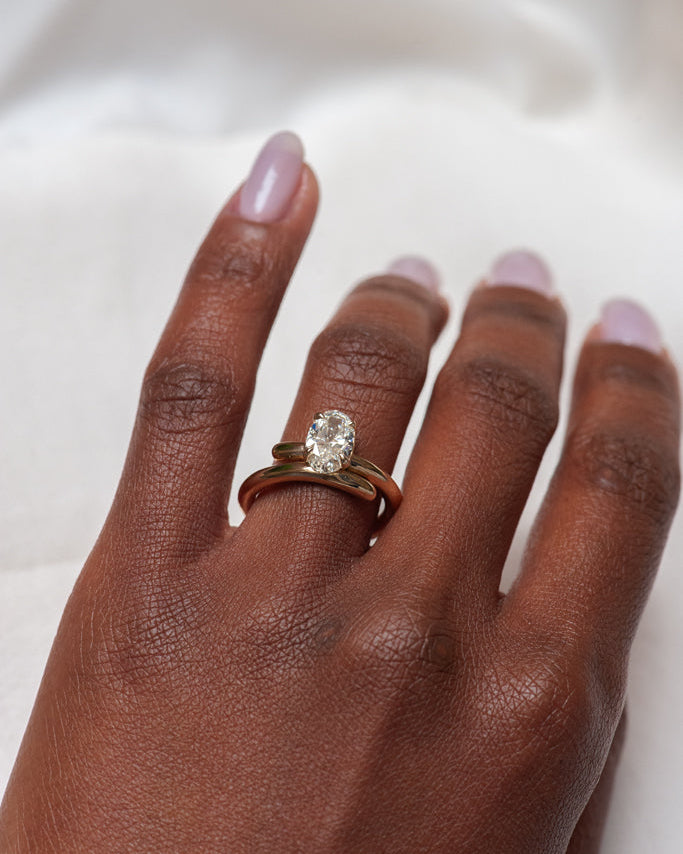 Barrel Ring - Oval Brilliant Cut Canadian Diamond