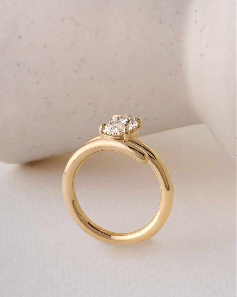 Barrel Ring - Oval Brilliant Cut Canadian Diamond