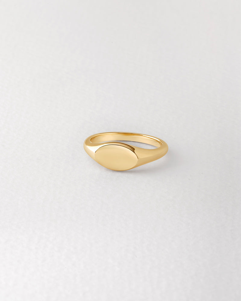 Hollis Signet Ring