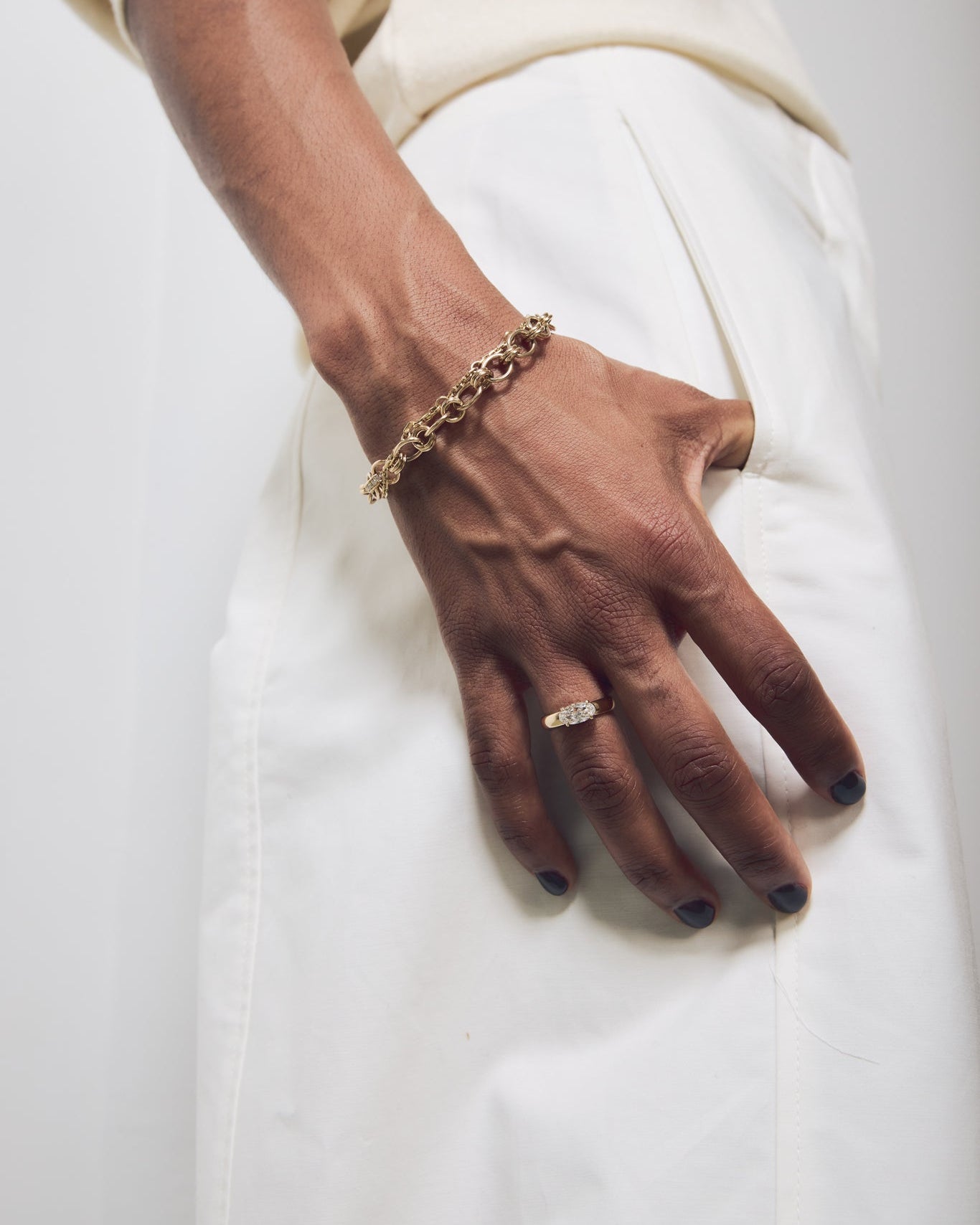 Ava Ring - Moval Brilliant Cut Diamond
