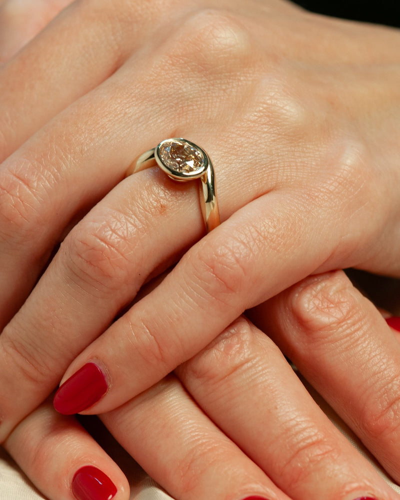 Ondina Ring - Champagne Modern Antique Oval Cut Canadian Diamond