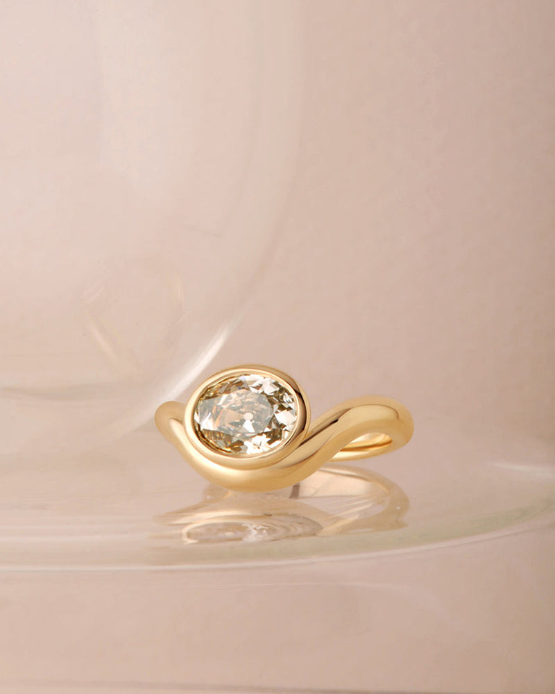 Ondina Ring - Champagne Modern Antique Oval Cut Canadian Diamond