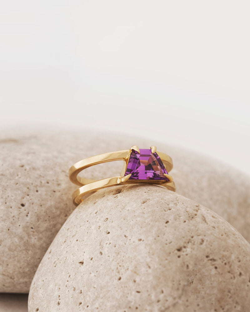 Amalfi Ring - Trapezoid Sapphire