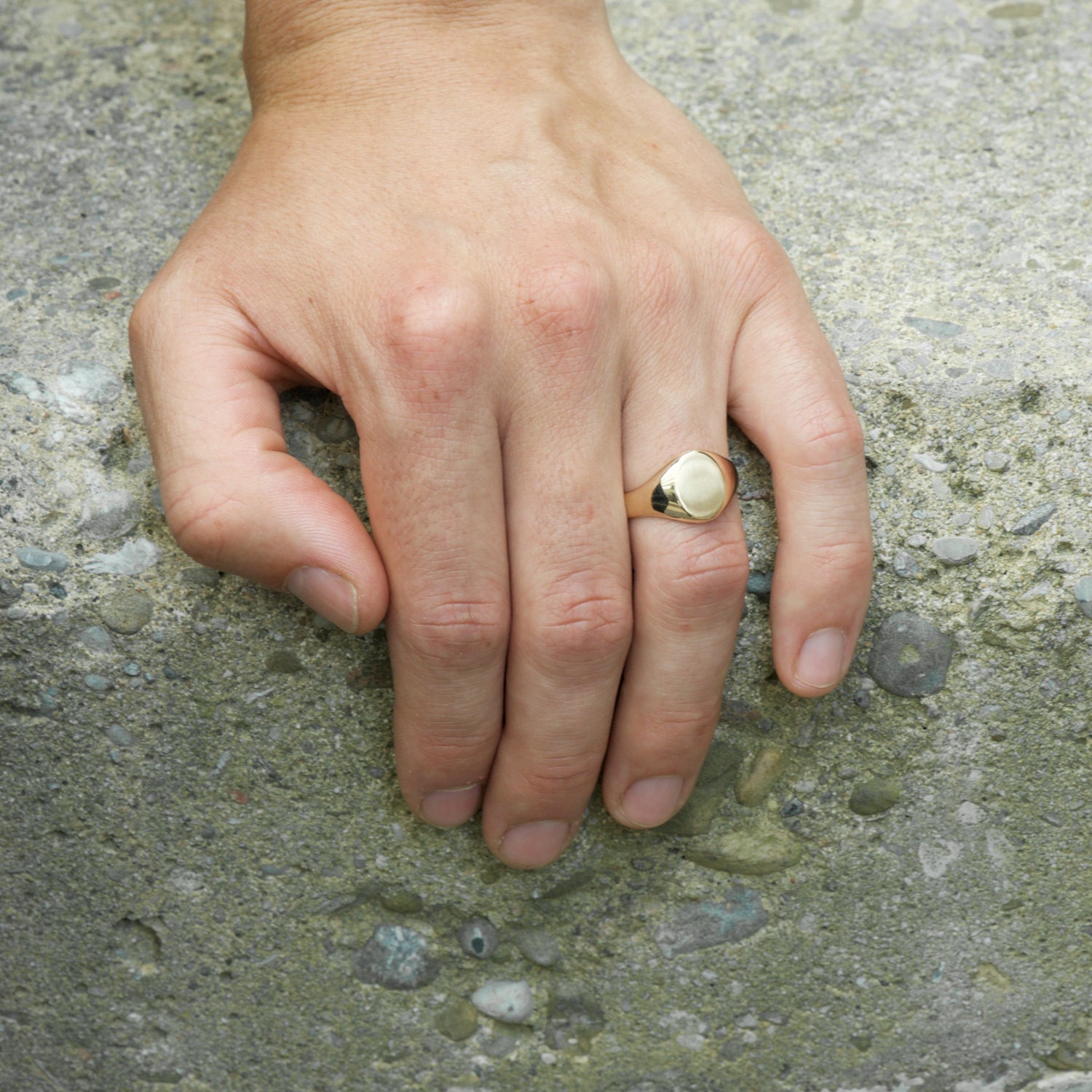 Oval Signet Ring - Large